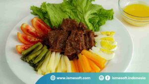 Kenapa Selat Solo Tenda Biru Selalu Ramai?